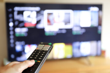 テレビとリモコン