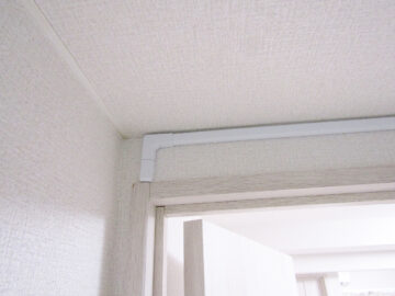 壁のケーブルカバー