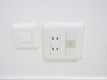 壁とコンセント